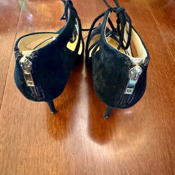 Elegant Black Suede Women's Shoes with tie-up and zipper back - Picture 7 of 8